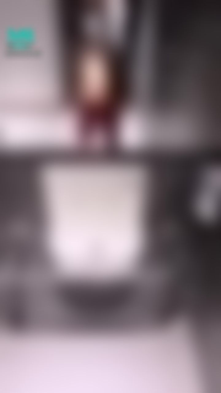kiwitakeufly : 是在男廁嗎？🤭
