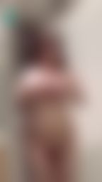 kathyicup : 全身都是滑溜溜的泡泡⋯想像一下你回家看到我洗澡 然後用無辜的眼神盯著你❤️🙈會不會忍不住過來揉我抱我呢?👅💦🍆🔞