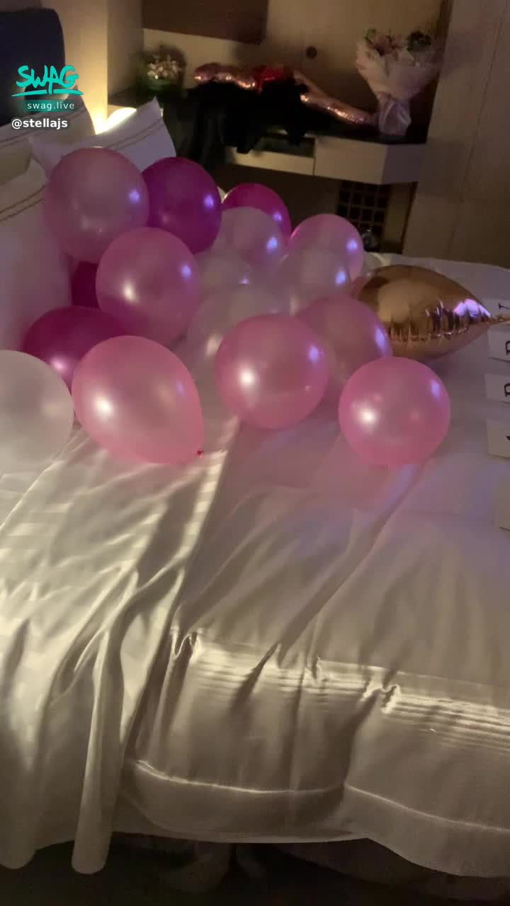 stellajs : 上禮拜幫朋友求婚佈置的☺️☺️太感人了🥺還有影片