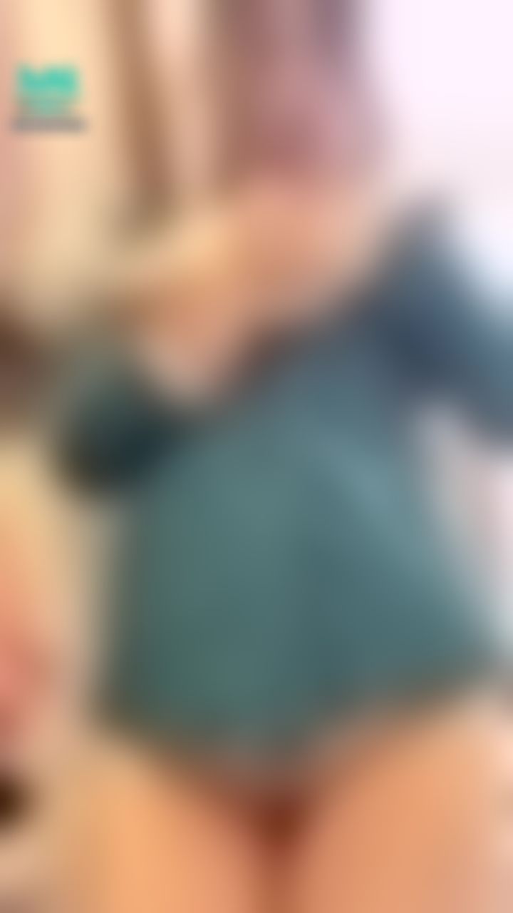 kathyicup : 漫畫真人版巨乳人妻自慰片段2🔞捧著自己的巨乳自己舔⋯腿也抬起來露出穴穴⋯