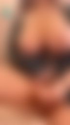 kathyicup : 把棒棒插進小穴裡⋯看得好清楚⋯明明是做服飾訂製的老闆娘⋯私底下卻這麼騷⋯😈🔞 想看兩分鐘完整版露臉自慰影片 可以送一個「6999跳蛋」跟我換唷🙈❤️🔞