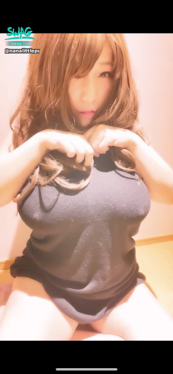 nanalittlepupy : 你們說娜娜今天要不要壞一點呢？