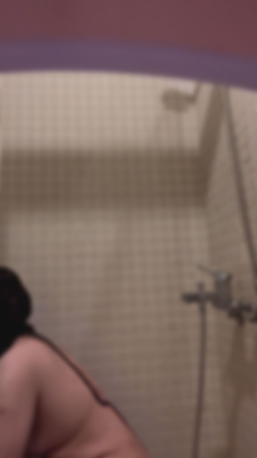 dollyxoxo : 洗澡露點 ，哥哥們解鎖