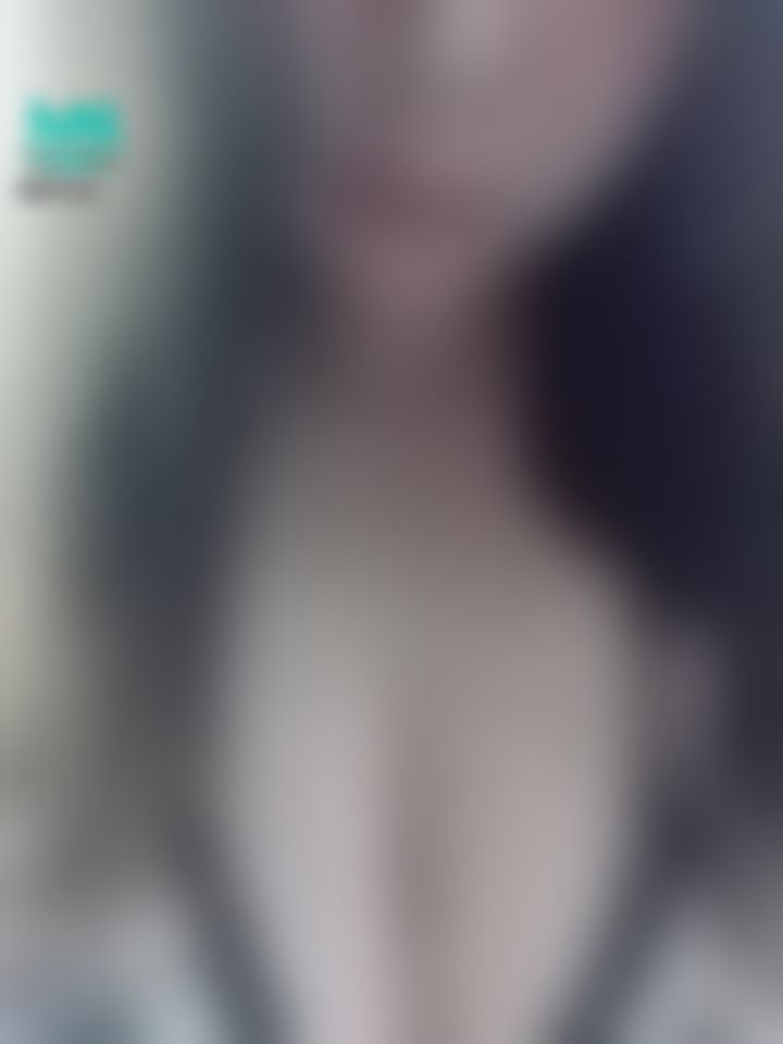 yidhra : 幸福有如滑入胸口的鈕扣。