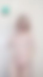ellieellie : I blowjob in the bathroom part 1