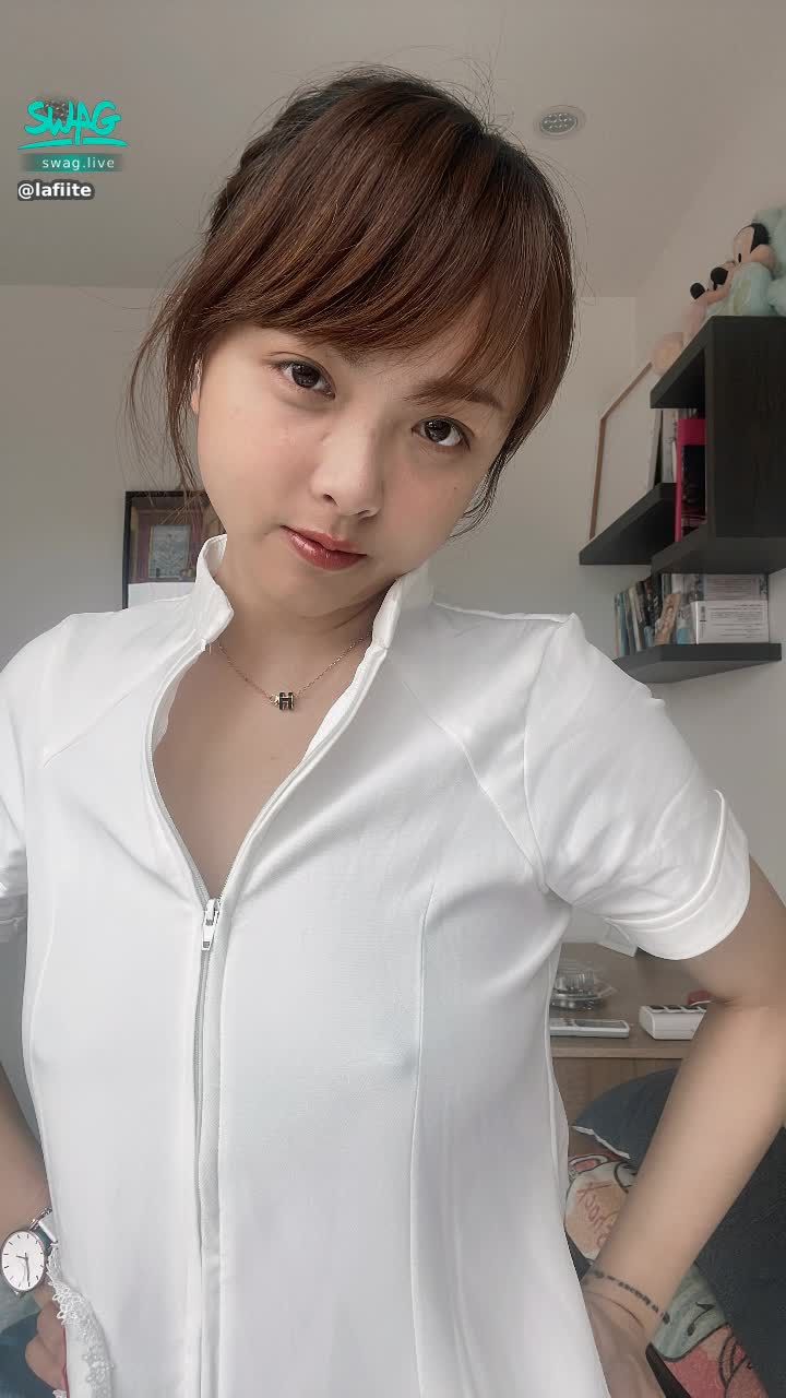 lafiite : 聽說你們喜歡激凸
那我怎麼能不滿足你們的要求呢❤️