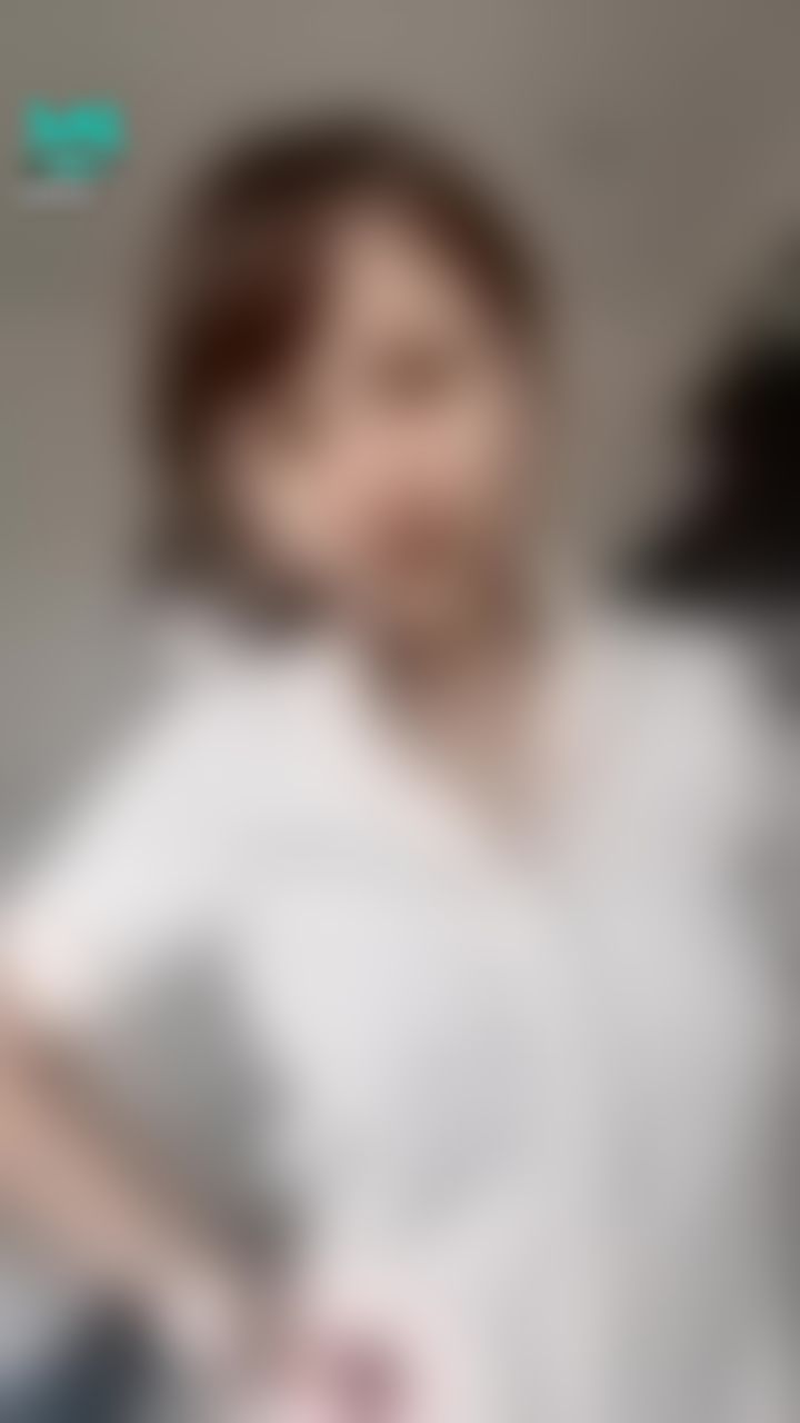  : 笑的也來一張
在次臥拍限動，貓貓不能搗亂🤫