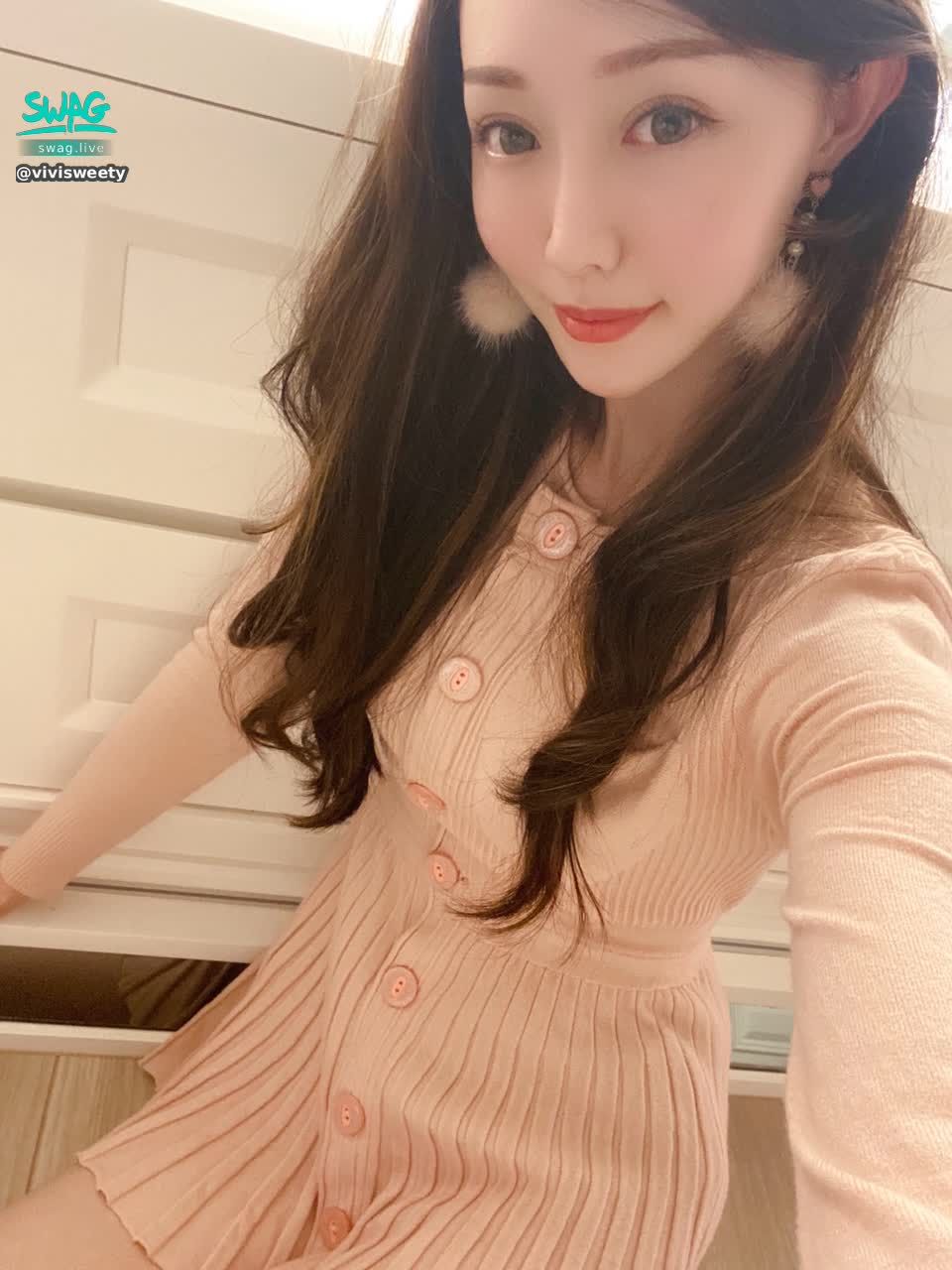  : Would you like to chat with me to get to know each other?