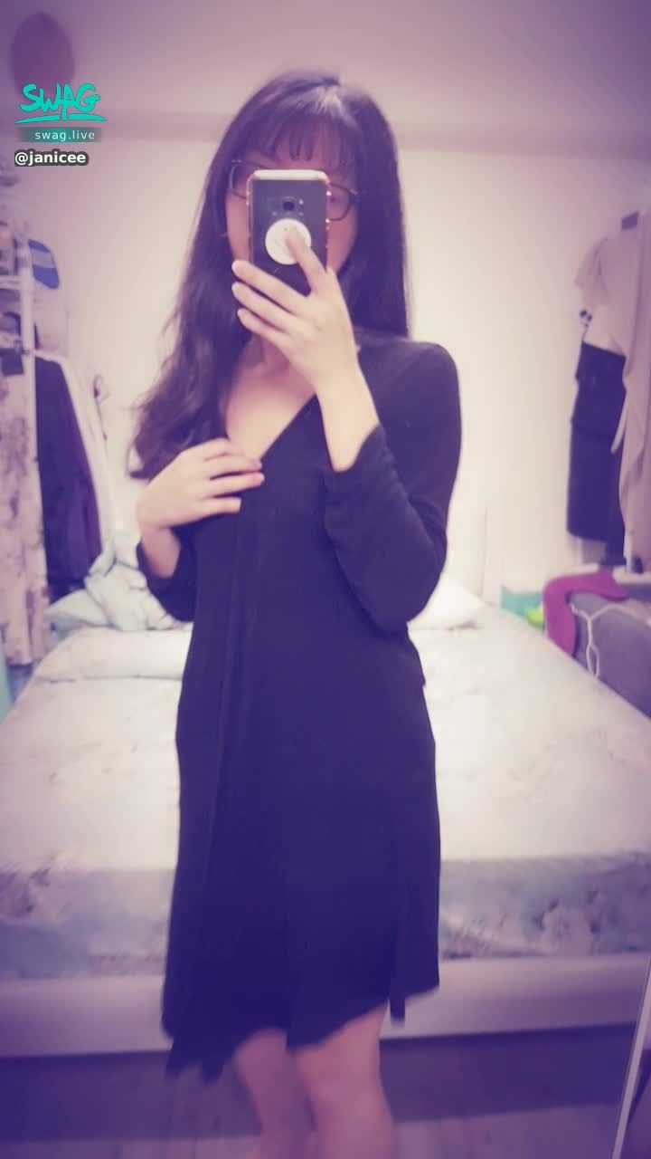 janicee : 外頭下的馬卡龍甜點系睡衣💛
macaron pyjamas💓
