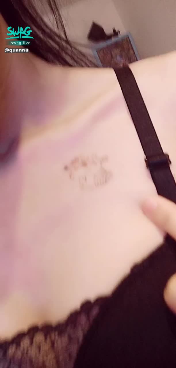 quanna : 可愛紋身貼❤️❤️❤️你在看上面還下面