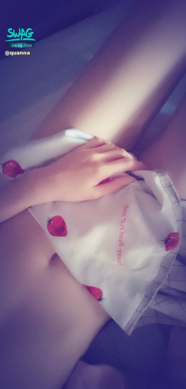 quanna : 身體好不舒服😵今天工作都停擺...在家躺一天