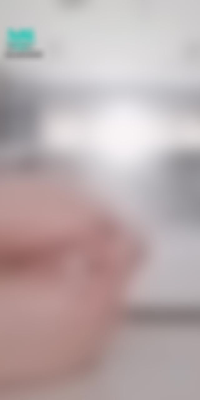 s***********m : 高潮💦💦來了，久仰的潮吹再現🥰
摳穴淫水和白漿💦噴出，
近距中指🖕摳穴，食指玩豆豆
淫叫聲放大🔊🔊🔊好誘惑
必解收藏😱😱
cumshot  orgasm💦💦💦