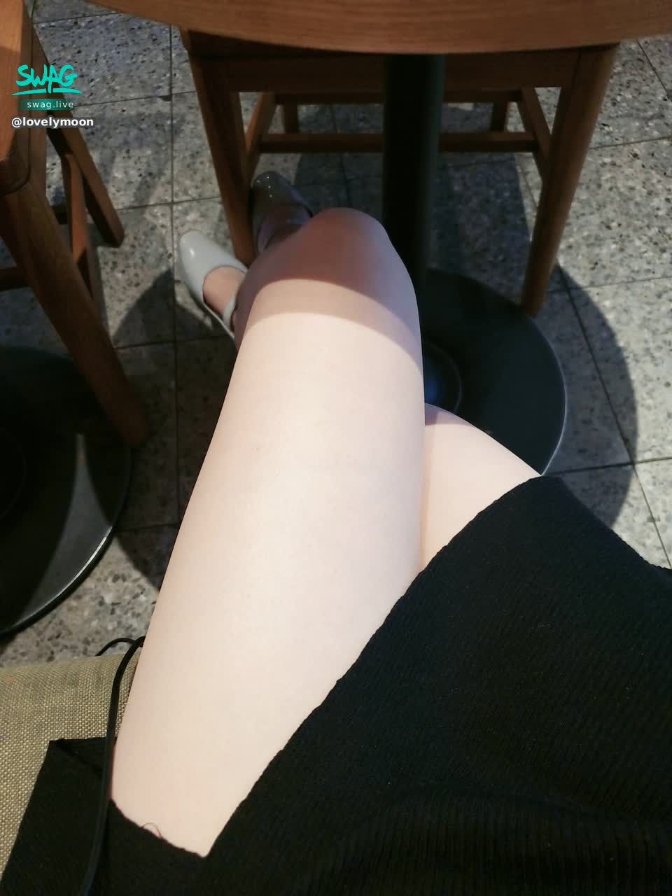 lovelymoon : 腿控快來跟我說 這樣的腿你喜歡嗎？