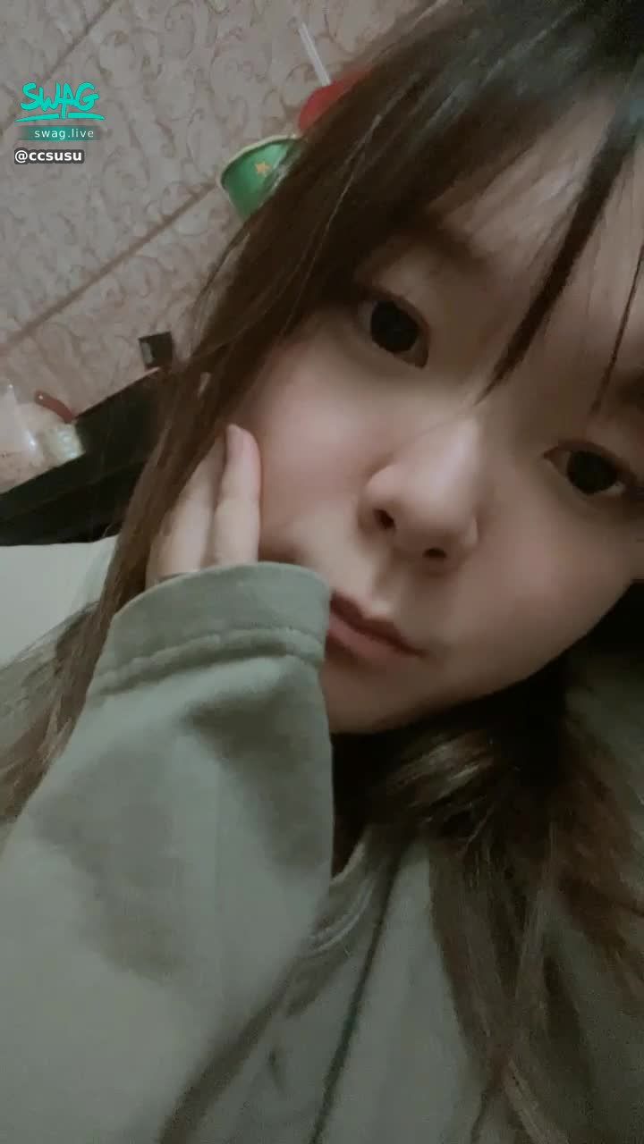 ccsusu : 有點茫然🥲真希望枕邊人是你❤️有人要報名嗎🤣
-
❤️新粉送禮「1張投票券」可獲得沐浴小短片💦 
❤️刷「10張投票券*2」可獲得全裸大尺私藏片😝