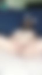 lovemilemile : 掰開妹妹把肉棒插進小穴 ❤️❤️❤️插到白漿都跑出來了