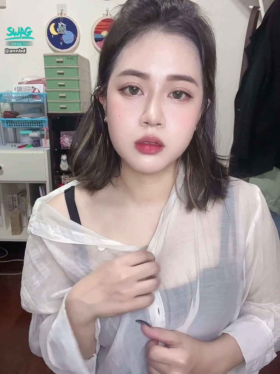  : Getting wet 😝
Come and see Wet An An
Want to see more private messages An An 😝😝😝😝
#揉奶奶