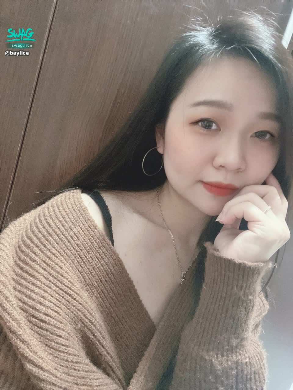 baylice : 騎人節告白：

心被你偷走了，需要抱緊處理。
#SWAG白色騎人節
#騎人節告白