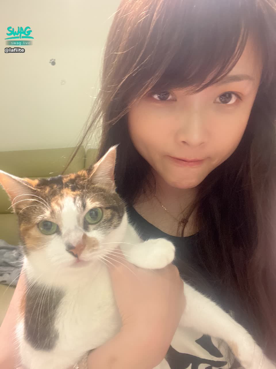 lafiite : 她果然乖多了❤️