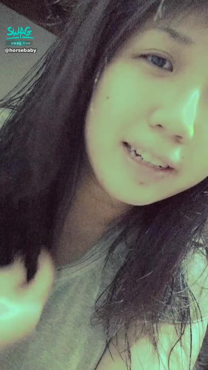  : I just took a shower... I don't know that there are still so many younger brothers and younger brothers who want to provoke me. 😝
Okay~ I will go online more for you when I have time, and take pictures of what you like. 😘
#素顏 #心情 #粉絲問候
