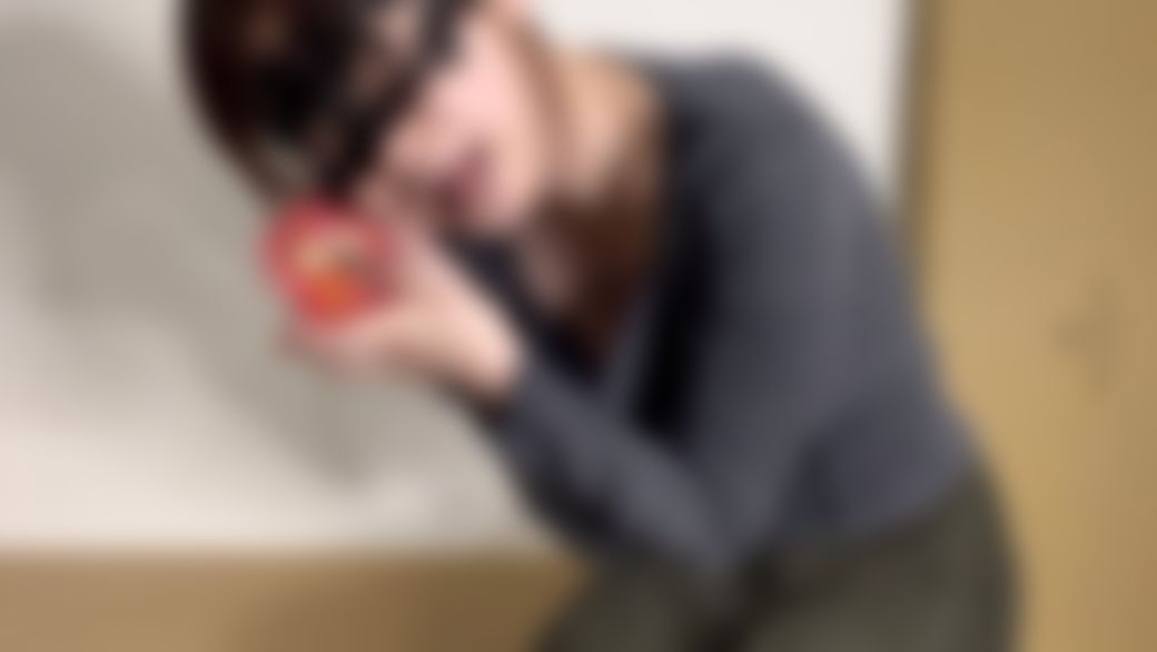 sexyemily : 玩大老二遊戲，輸了就要玩真老二❗️