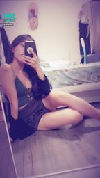 janicee : 從坐姿轉成跪姿💗
抬起手露出腋下🌹
撥撥長髮,透出髮香🌸
#深V #低胸 #細肩帶 #乳溝 #性感 #長髮 #黑髮 #鎖骨 #短褲 #美腿 #赤腳 #裸足 #腳掌 #拉鍊 #肩膀 #腋下
