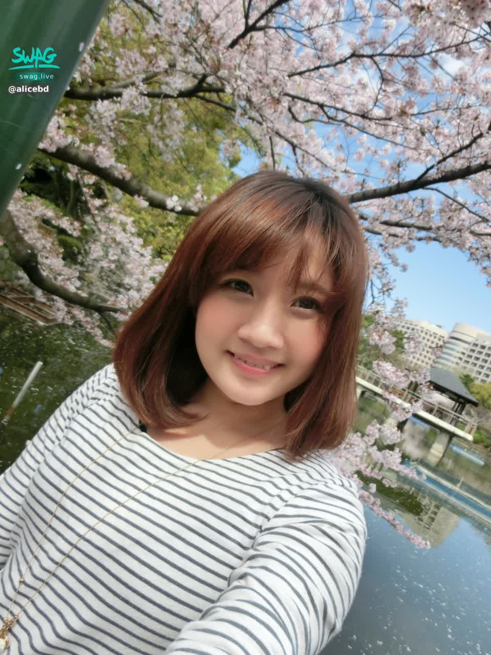 alicebd : 喜歡櫻花🌸還是喜歡我？

我就是愛比較，所以比較喜歡你。
#SWAG白色騎人節 #騎人節 #SWAGTaiwan #SWAGLive #NSFWTaiwan 
#swag最正 #Alice #alicebd#愛麗絲絲 #愛麗絲帶你夢遊去 #性感 #大奶🔥 #sexy #巨乳 #可愛 #誘惑 #生活 #騷 #奶 #sexygirl#雙魚#生日週#生日快樂#生日大餐#等你