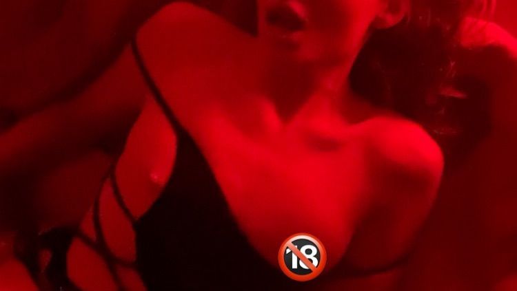 y****a : Hot sex 💦💦💦