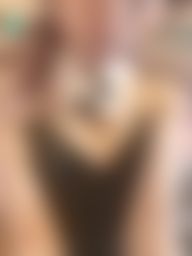 siuyan : 找我聊天看更多~(今晚直播不會穿這個喔
還有兔女郎你們喜歡網襪絲襪還是裸足~~
