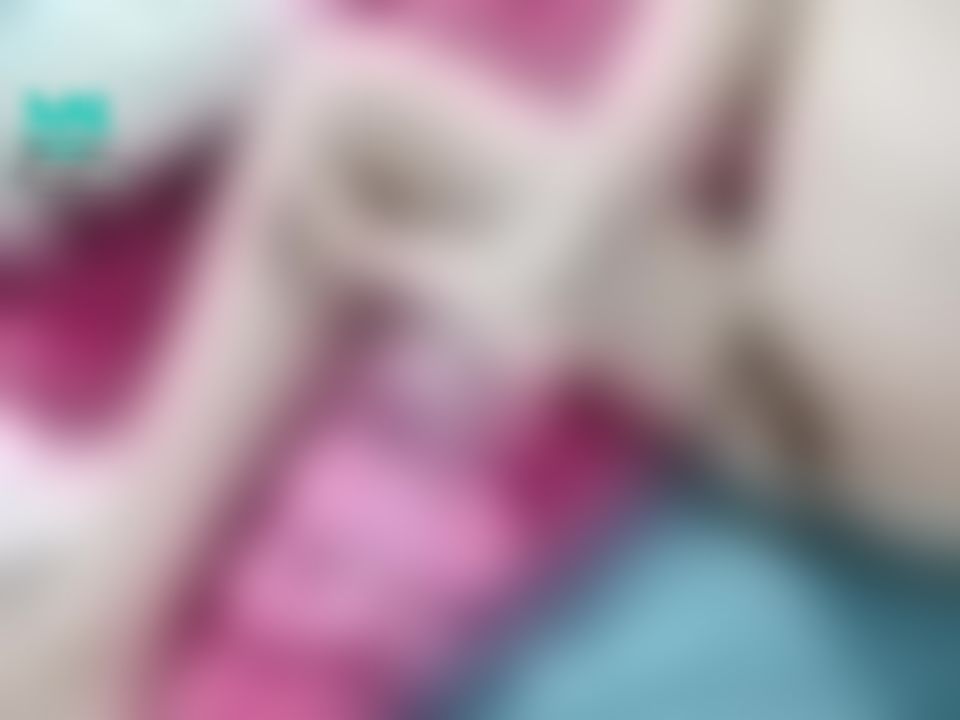  : 全裸腳腳 🥰沒穿內褲褲🥰
