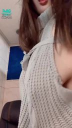 fish_yuyu : 不熱愛105度的魚🐟
高領毛衣真的好熱
雖然我是真的HOT(?
穿這個約會大家覺得好嗎😚😚😚