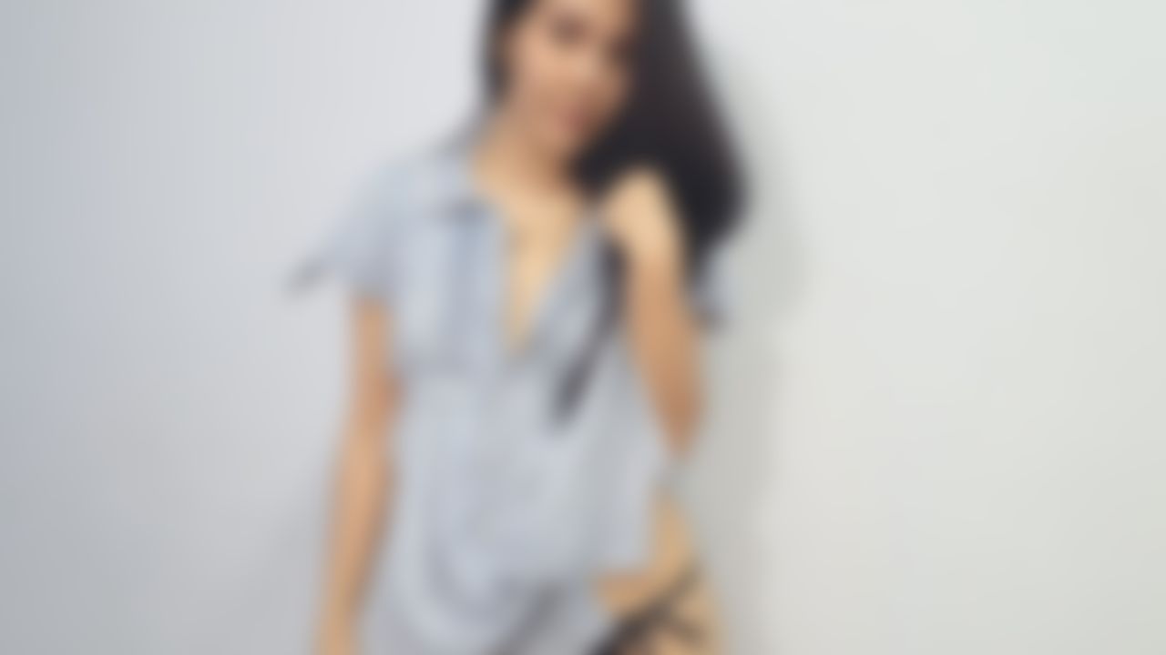 tayadeara : Dancing slowly, takes off slowly .