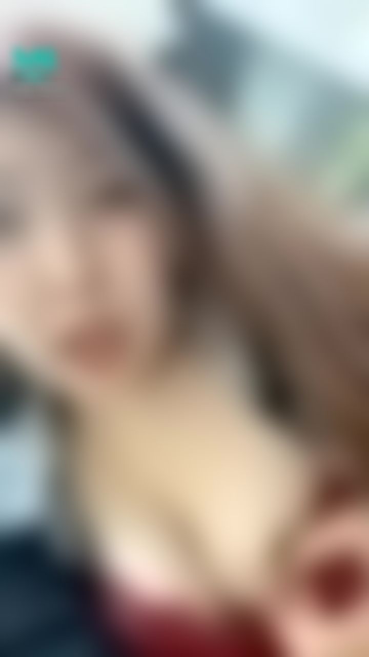 hua_063 : 臉乳同框🔥超淫蕩的表情🔥是不是就像我在你身上搖一樣呢‼️保證讓寶貝肉棒硬邦邦🔞🔞🔞

#花花#美乳#淫蕩#露臉