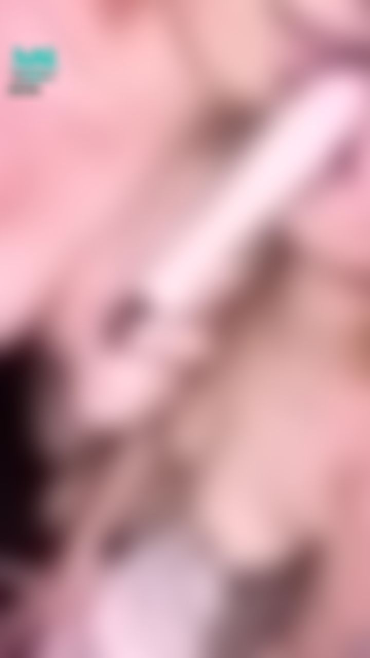 llullu : 🎬女女影片🔞兩個女生一起幫你舔是不是很夢幻❤️

🌟露露當選本週鑽石女神🌟
私訊我 拿通關密語，再找客服小編購買鑽石享優惠唷💎！

#女女 #小隻馬 #誘惑 #舌頭 #llullu #露露