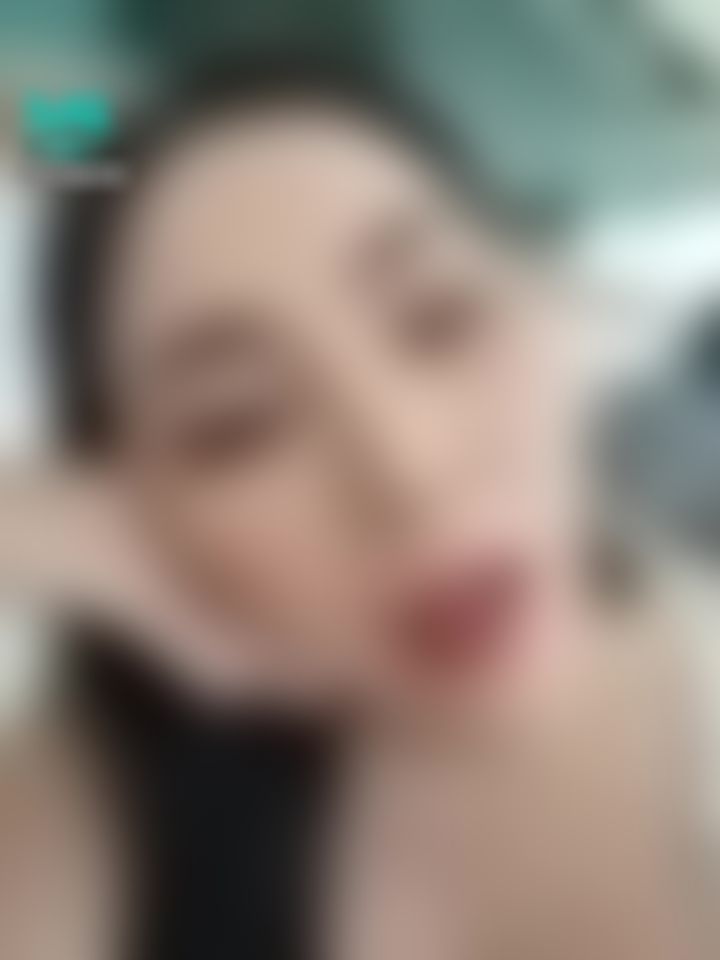 z*******d : 你们好 #Kiss #miss