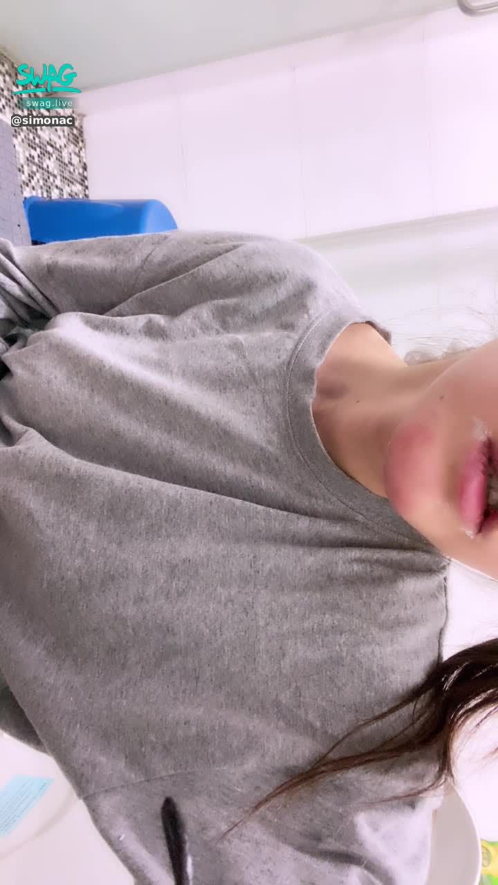 simonac : 殘寶貝開直播囉！來就🉐️免費影片（無需刷禮） #swag騎人節 刷69性愛🉐️超值 #騎人節告白 驚喜🥰！Going live! All who joins get free videos (no gifts required)! Valentine’s special: gift me 69Sex and be my Valentine’s