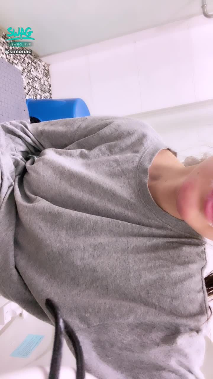 simonac : 殘寶貝開直播囉！來就🉐️免費影片（無需刷禮） #swag騎人節 刷69性愛🉐️超值 #騎人節告白 驚喜🥰！Going live! All who joins get free videos (no gifts required)! Valentine’s special: gift me 69Sex and be my Valentine’s
