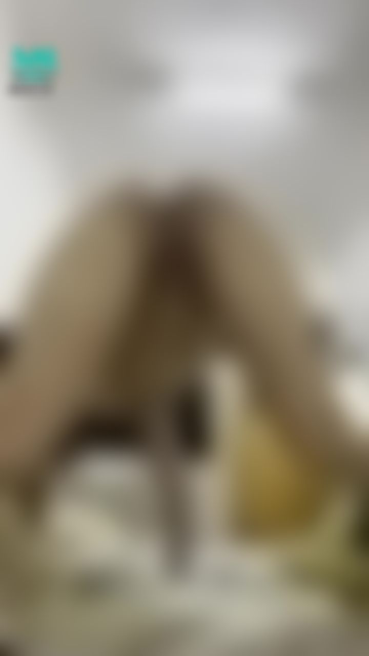 l******i : 有沒有人喜歡後入式的😘抓著腰揉著屁股用力頂🥰lulu最愛了💦還要幫人家舔喔❤️
#屁股 #屁屁 #後入 #頂 #菊花 #無毛 #小穴 #穴穴 #水穴 #奶子 #胸部 #掰穴 #面具 #裸體 #鮑魚