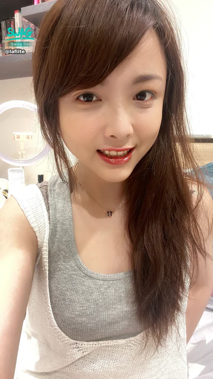  : Thank you for my fans who never give up and love me (?)