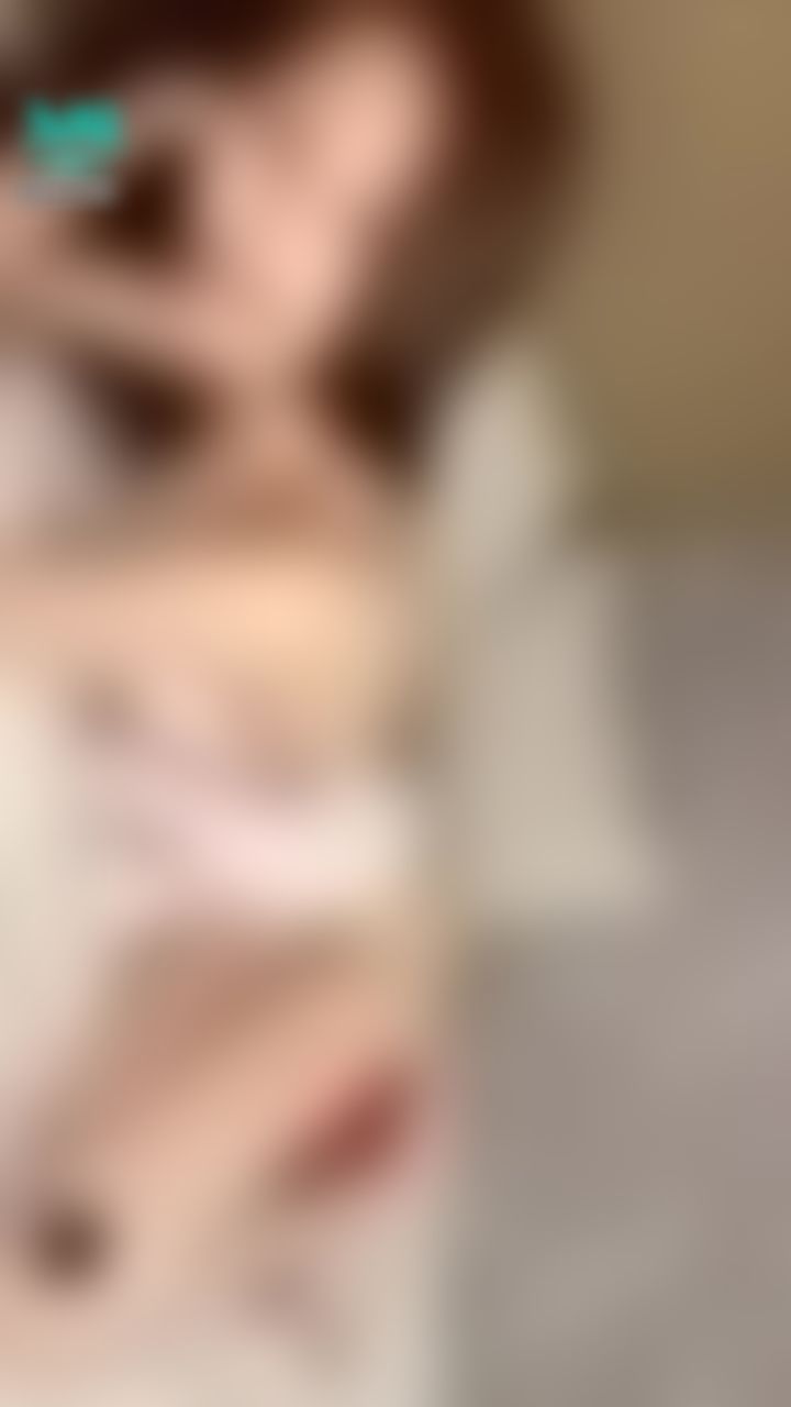 sexyven : 👉 https://5w.ag/CyHV3a4ukxrXK2Yk9

這部新拍的影片真的非常好看👍

所有你想要看的 

洗澡、慰慰、口交、實戰抽插影片裡面都有

這次的大叔真的很不一樣

雖然已經年近天命之年

還是用他的巨龍在我身體裡快速地穿梭

像是要把我的五臟六腑撞了出來

口交技術更不在話下

他的嘴巴猶如裝了馬達一樣

瘋狂快速的吸吮

把湘湘用的很愉悅且淫蕩

真的是很舒服的一次體驗😊

#sexyven #湘湘