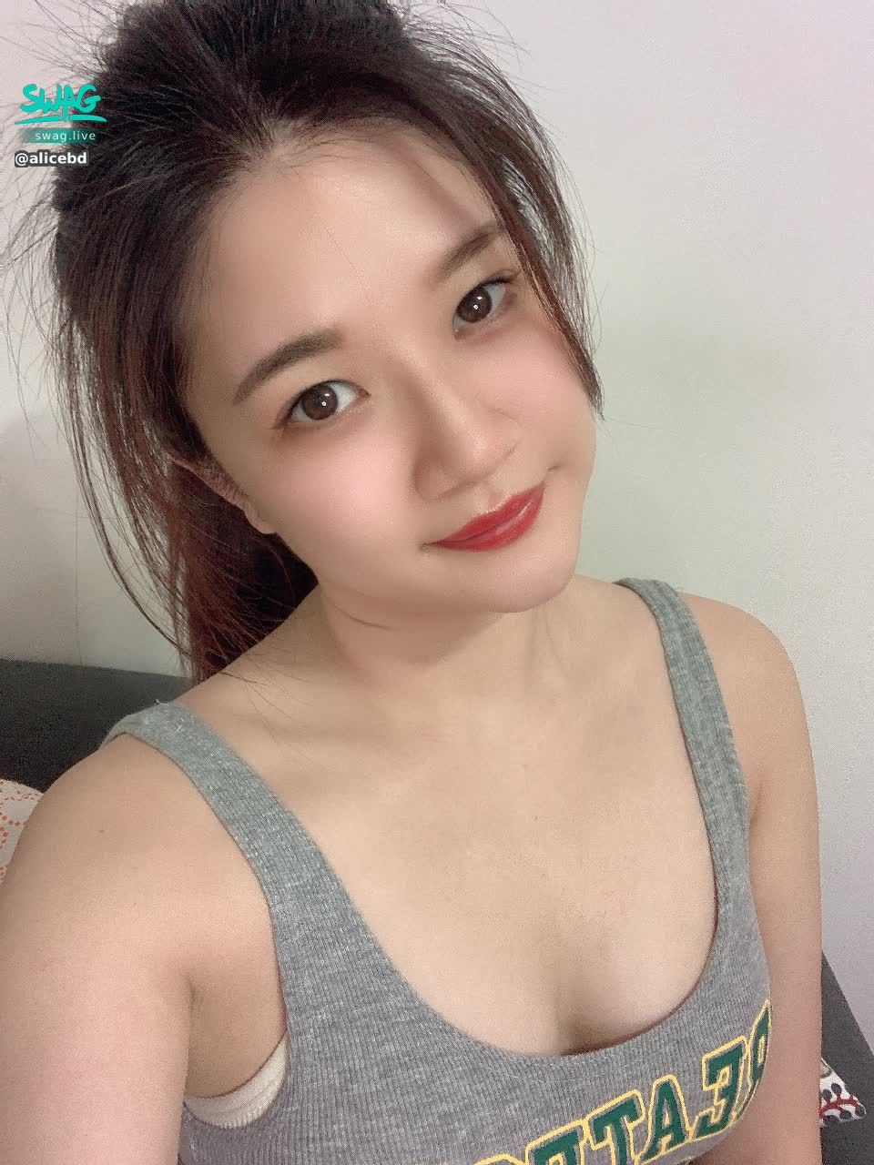 alicebd : 晚點 20:00見唷💓
4/1 不愚人


#swag最正 #Alice #alicebd#愛麗絲絲 #愛麗絲帶你夢遊去 #性感 #大奶🔥 #sexy #巨乳 #可愛 #誘惑 #生活 #騷 #奶 #sexygirl
