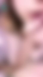 sweetbooboo : 趴在被子上🥰埋首在棉被中 邊揉弄著敏感的乳首
邊唱著小小聲的歌
最近真的⋯好難做下去啦噗噗