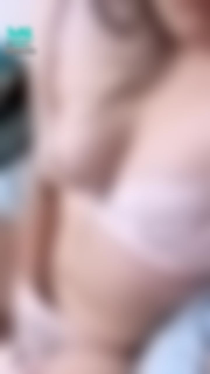 linlinbabe : 內衣都穿上去了 ⋯但小穴好癢🥺🥺只好慰慰一波再出門🔥🔥👙你說蜜穴濕答答了吧💦💦💦
