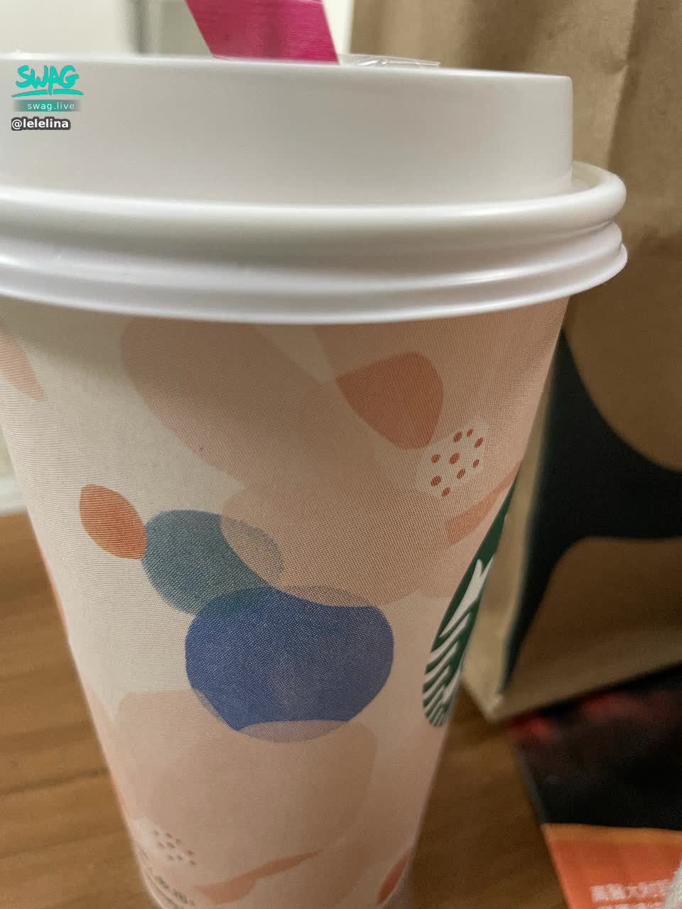 lelelina : 焦糖瑪其朵還是我的最愛❤️❤️❤️