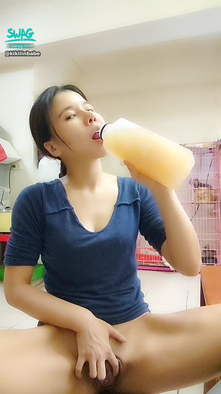  : Open your legs and break your acupoints to drink the viscous liquid, I hope it's yours