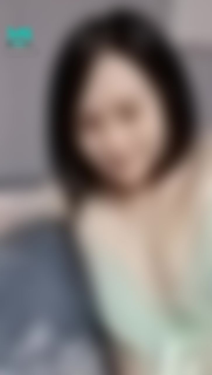 loveevelyn : 這個Tony很會，給我親下去🤭🤭🤭