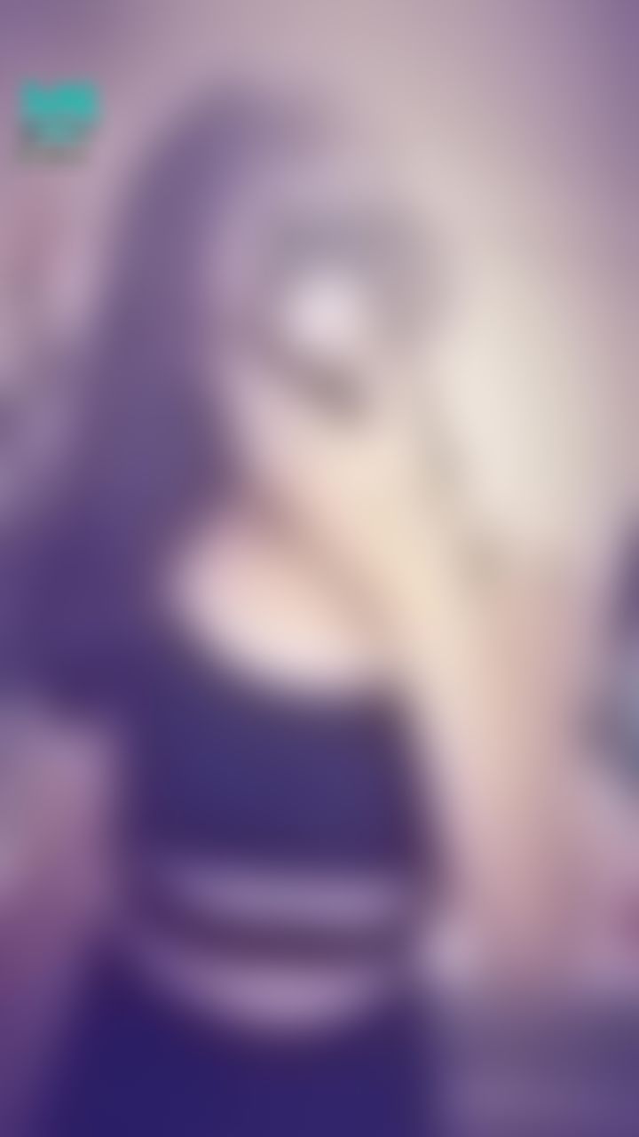 janicee : 露出南半球的性感黑色小可愛💋
膝蓋上的傷不知道要多久才會好😥
semisphere♥️
#黑髮 #長髮 #氣質 #鎖骨 #南半球 #細肩帶 #下乳 #短褲 #美腿 #裸足 #赤腳 #腳趾 #肩膀 #noire #black