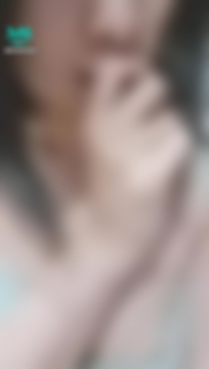 loveevelyn : 揉揉奶，看會不會長大❤❤❤