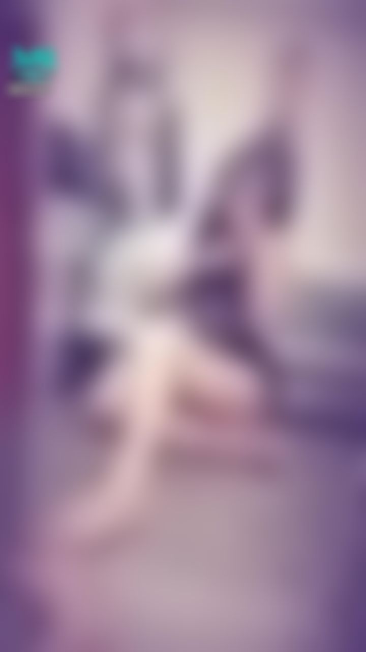 janicee : 渾圓南半球♥️
若隱若現的短褲褲底👀
看見性感南半球的挖空😍
膝蓋受傷了💦
semisphere😈
#黑髮 #長髮 #氣質 #鎖骨 #南半球 #細肩帶 #下乳 #短褲 #美腿 #裸足 #赤腳 #腳趾 #肩膀 #noire #black #腳底 #腋下
