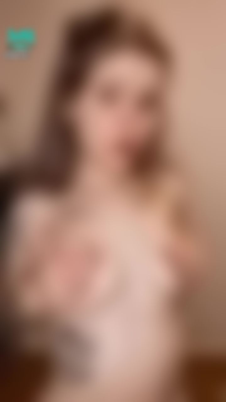 l*****s : I'm touching my naked tits😍😍😍🥰 #girl #tits #nakedtits