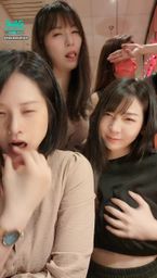 loveevelyn : 好多人喲“~~~~”🤗🤗🤗
期待今晚10點,你猜會有多淫亂呢?😈😈😈
#yourleye
#lovejulia
#ladyyuan
